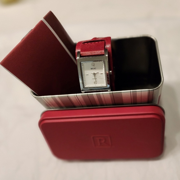 Rectangular Unisex Watch - Picture 2 of 5